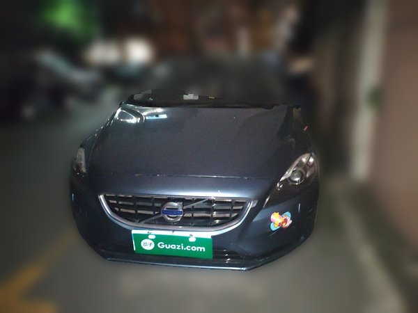 Volvo V40 2014, 137000 км, за 5073 USD