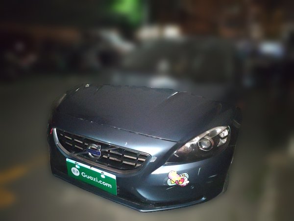 Volvo V40 · 2014 год