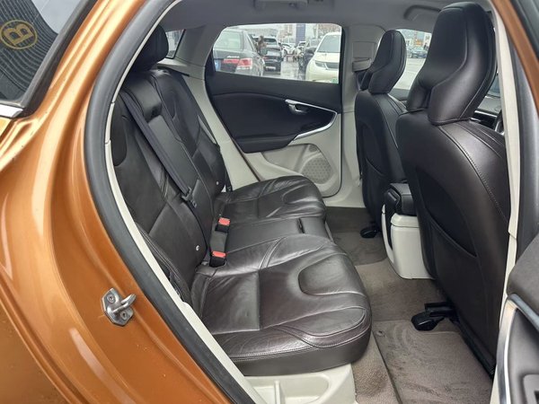 Volvo V40 2014, 199200 км, за 6368 USD - фото 33