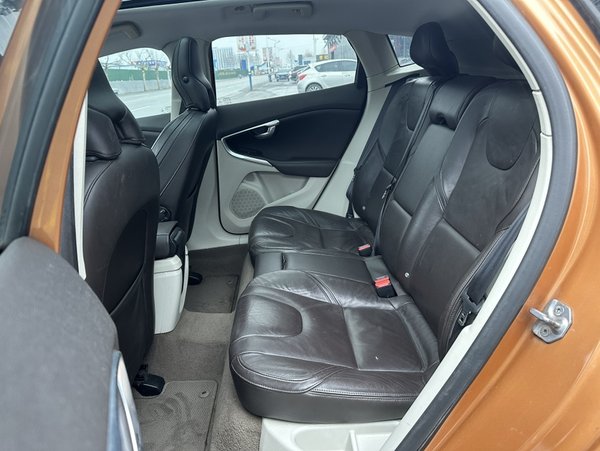 Volvo V40 2014, 199200 км, за 6368 USD - фото 23