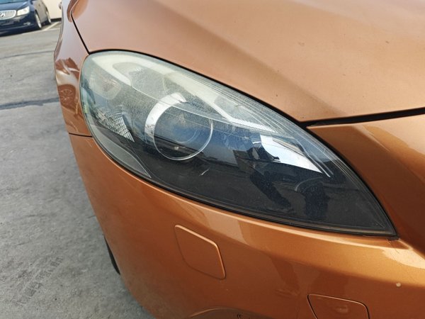 Volvo V40 2014 2.0T Zhiya Edition, 2014 года