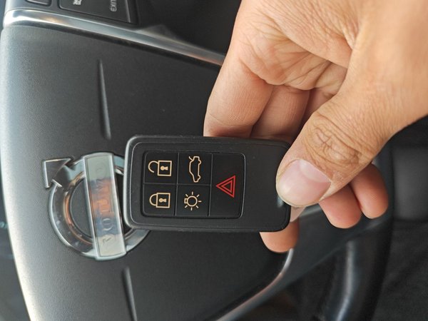 Volvo V40 2014, 199200 км, за 6368 USD - фото 22