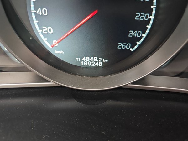 Volvo V40 2014, 199200 км, за 6368 USD - фото 16