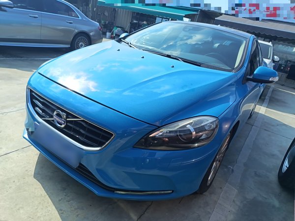 Volvo V40 2015 1.6T Zhiyi Edition