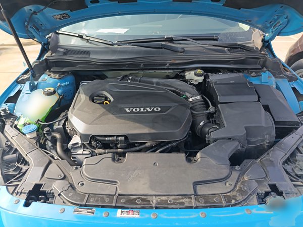Volvo V40 2015, 120000 км, за 7692 USD - фото 19