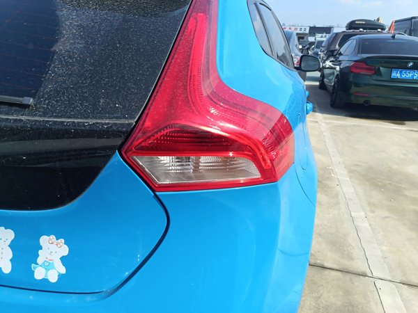 Volvo V40 2015, 120000 км, за 7692 USD - фото 7