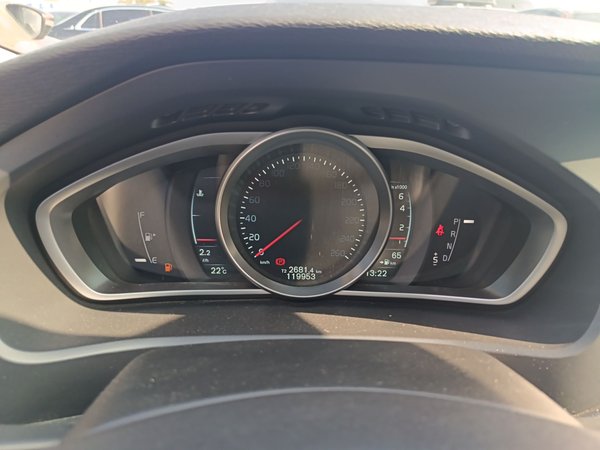 Volvo V40 2015, 120000 км, за 7692 USD - фото 11