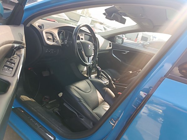 Volvo V40 2015, 120000 км, за 7692 USD - фото 15