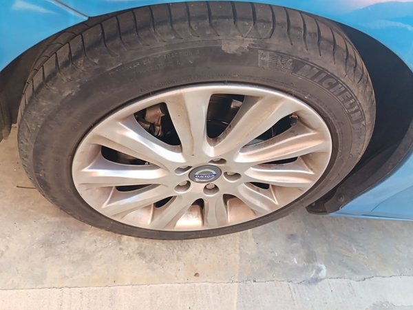 Volvo V40 2015, 120000 км, за 7692 USD - фото 22