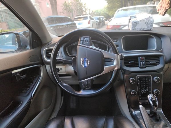 Volvo V40 2015, 84000 км, за 4798 USD - фото 11