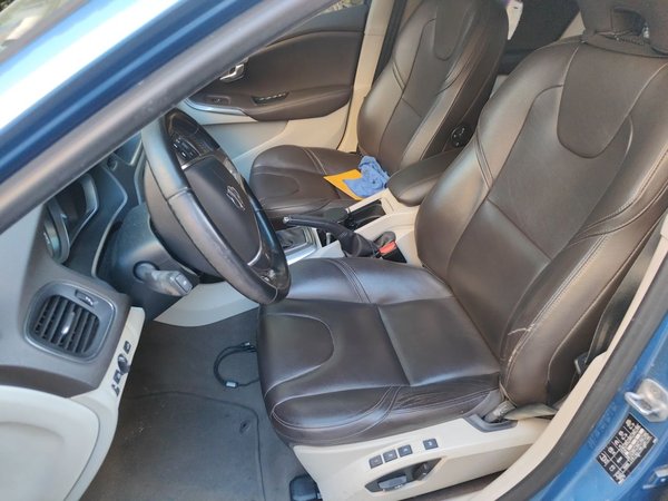 Volvo V40 2015, 84000 км, за 4798 USD - фото 16