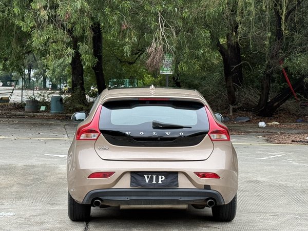 Volvo V40 2015, 102400 км, за 6203 USD - фото 7
