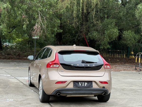 Volvo V40 2015, 102400 км, за 6203 USD - фото 6