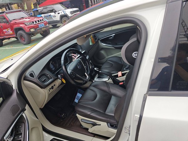 Volvo V40 2015, 155100 км, за 5548 USD - фото 14