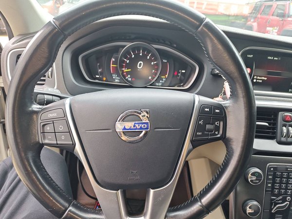 Volvo V40 2015, 155100 км, за 5548 USD - фото 10