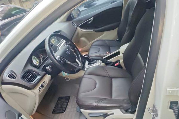 Volvo V40 2015, 32000 км, за 5485 USD - фото 15