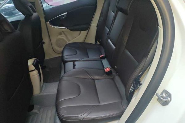 Volvo V40 2015, 32000 км, за 5485 USD - фото 17