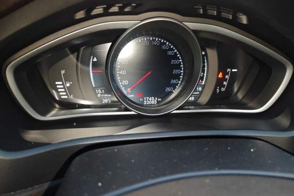 Volvo V40 2015, 32000 км, за 5485 USD - фото 12