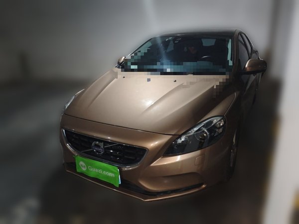 Volvo V40 2016, 58099 км, за 7575 USD