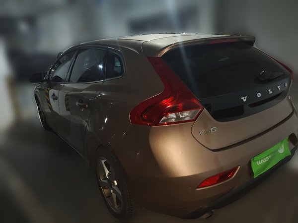 Volvo V40 2016, 58099 км, за 7575 USD