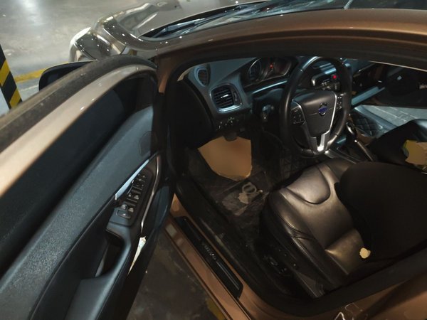 Volvo V40 2016, 58099 км, за 7575 USD - фото 18