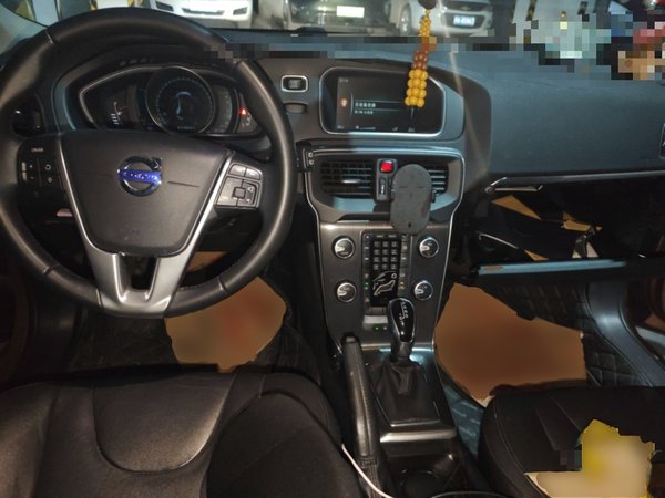 Volvo V40 2016, 58099 км, за 7575 USD - фото 12