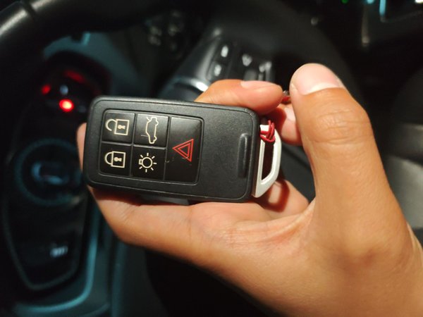 Volvo V40 2016, 58099 км, за 7575 USD - фото 19