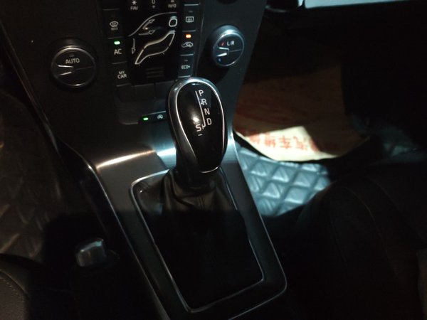 Volvo V40 2016, 58099 км, за 7575 USD - фото 20