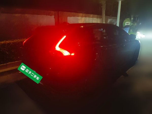 Volvo V40 2017, 93800 км, за 5751 USD - фото 6