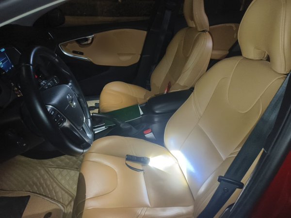 Volvo V40 2017, 93800 км, за 5751 USD - фото 16