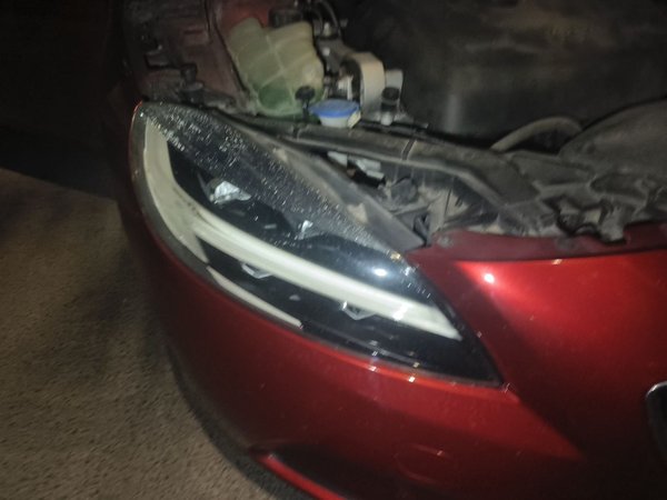Volvo V40 2017, 93800 км, за 5751 USD - фото 7
