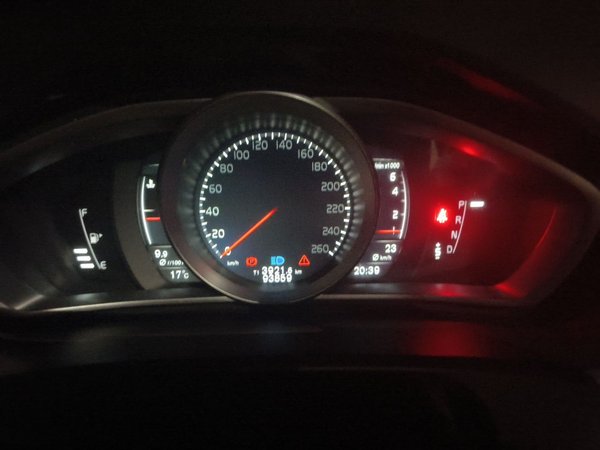 Volvo V40 2017, 93800 км, за 5751 USD - фото 12