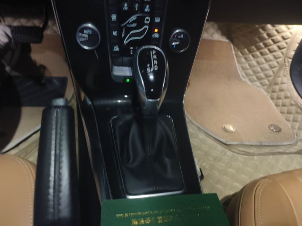 Volvo V40 2017, 93800 км, за 5751 USD - фото 15