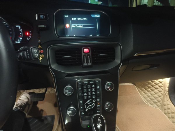 Volvo V40 2017, 93800 км, за 5751 USD - фото 14