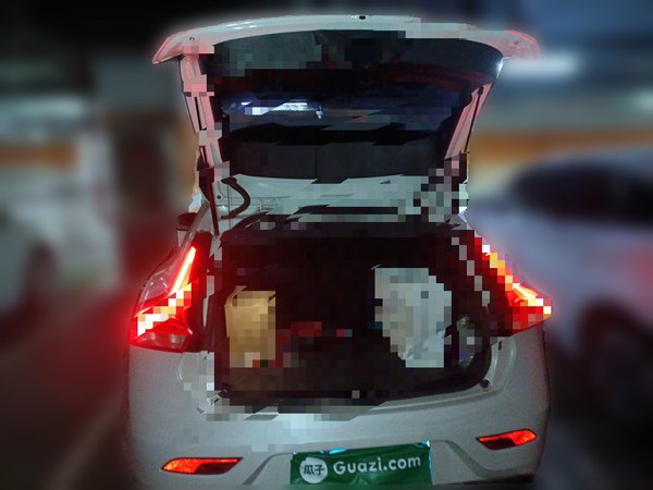 Volvo V40 2017, 108900 км, за 5985 USD - фото 20