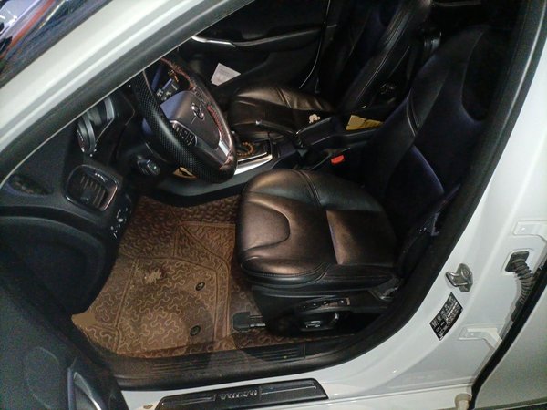 Volvo V40 2017, 108900 км, за 5985 USD - фото 16