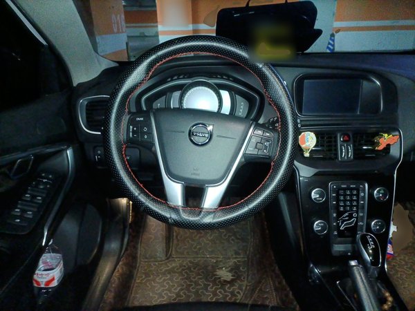 Volvo V40 2017, 108900 км, за 5985 USD - фото 11