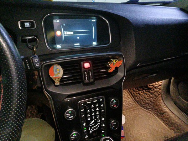 Volvo V40 2017, 108900 км, за 5985 USD - фото 14