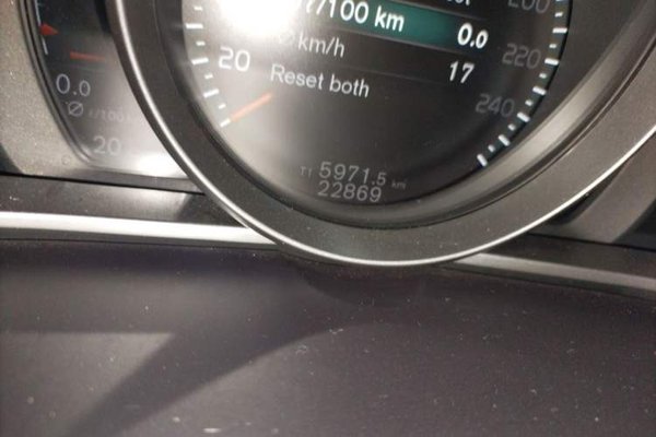 Volvo V40 2018, 22800 км, за 10143 USD - фото 9