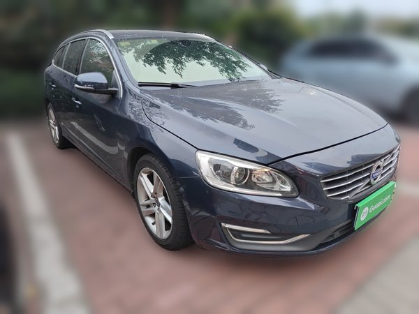 Volvo V60 2014, 131000 км, за 7537 USD