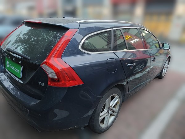 Volvo V60 2014, 131000 км, за 7537 USD - фото 6