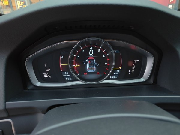Volvo V60 2014, 131000 км, за 7537 USD - фото 10