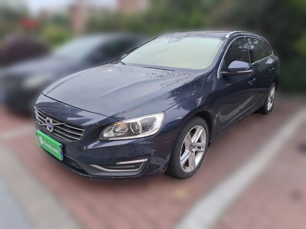 Volvo V60 · 2014 год