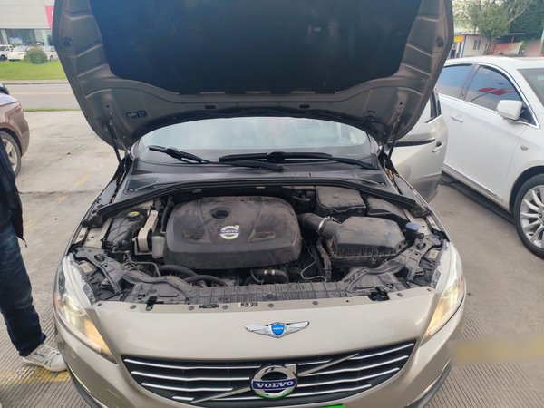 Volvo V60 2015, 196800 км, за 7841 USD - фото 19