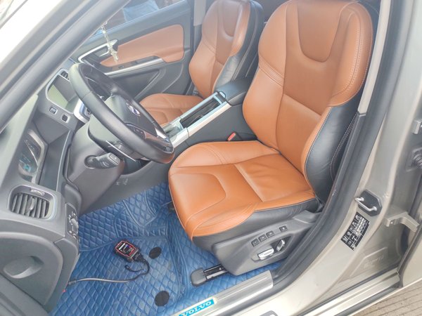 Volvo V60 2015, 196800 км, за 7841 USD - фото 14