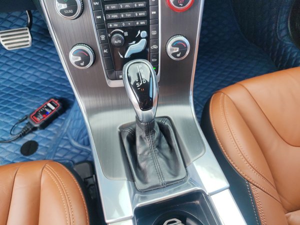 Volvo V60 2015, 196800 км, за 7841 USD - фото 13