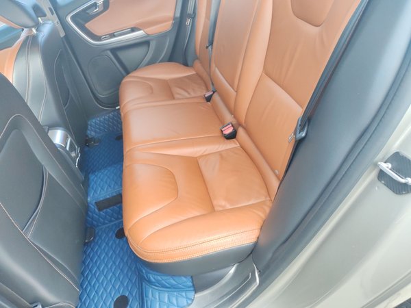 Volvo V60 2015, 196800 км, за 7841 USD - фото 16