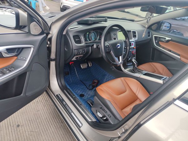 Volvo V60 2015, 196800 км, за 7841 USD - фото 15