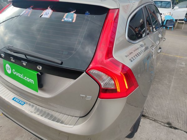 Volvo V60 2015, 196800 км, за 7841 USD - фото 7