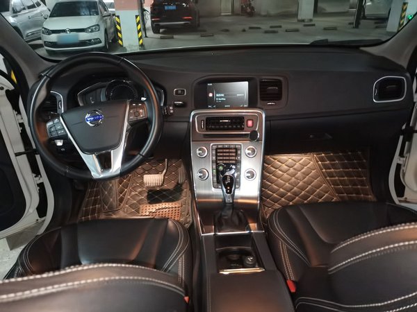 Volvo V60 2016, 64200 км, за 9099 USD - фото 10